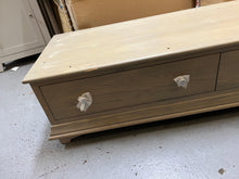 Load image into Gallery viewer, WINCHCOMBE SMOKED OAK Triple Wardrobe Quality Furniture Clearance Ltd