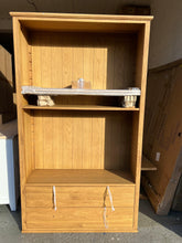 Load image into Gallery viewer, ELKSTONE MELLOW OAK
Large Bookcase Quality Furniture Clearance Ltd