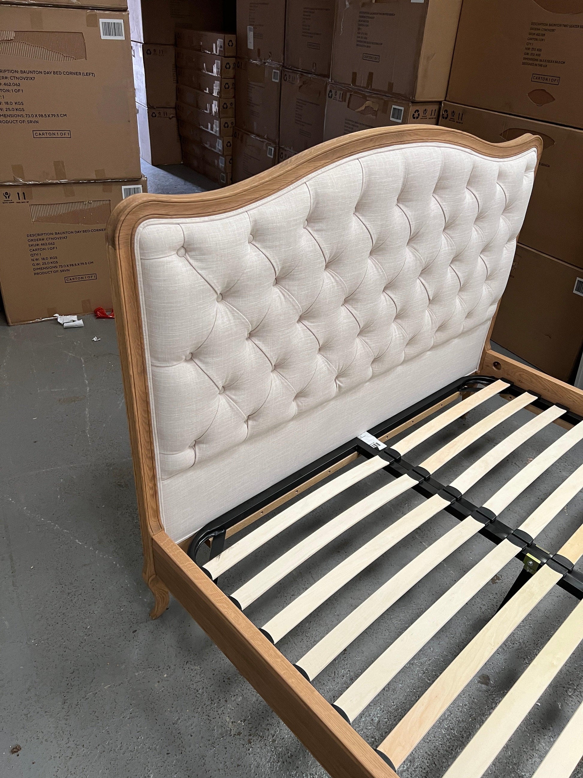 ELKSTONE MELLOW OAK
5ft Kingsize Bed Quality Furniture Clearance Ltd