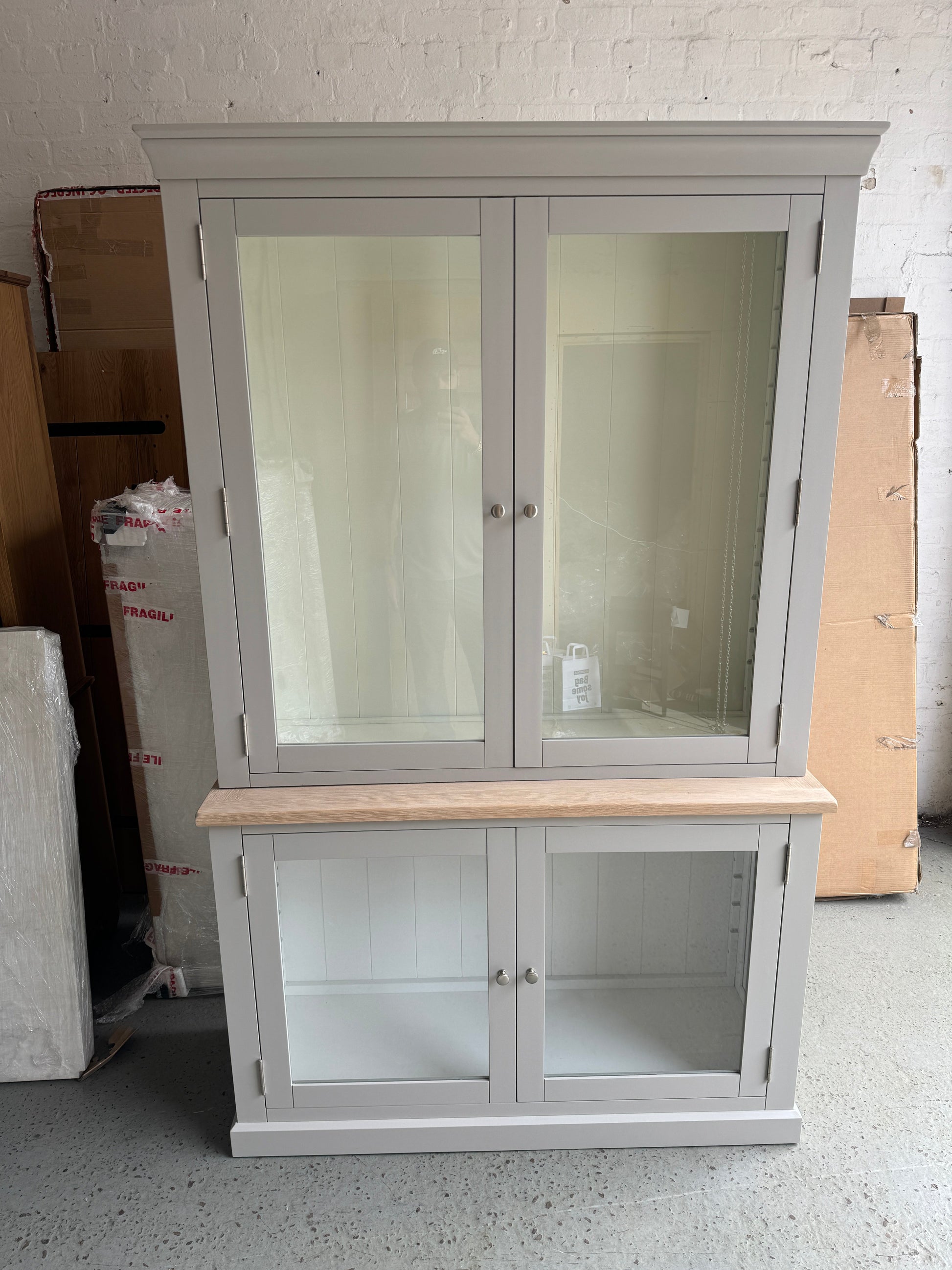 CHESTER DOVE GREY
Large Glazed Dresser Quality Furniture Clearance Ltd