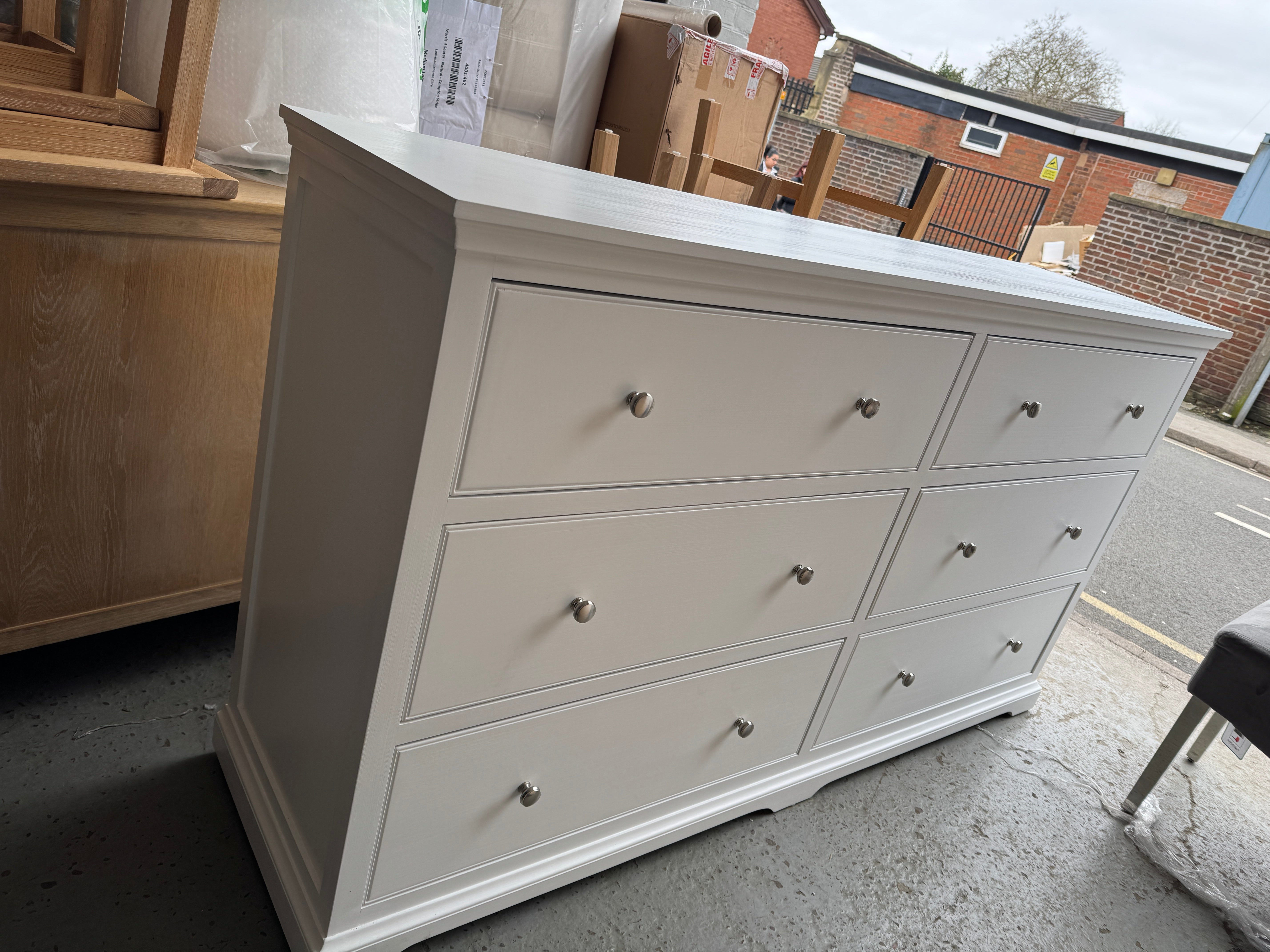 FAIRFORD SOFT WHITE
6 Drawer Large Chest Quality Furniture Clearance Ltd