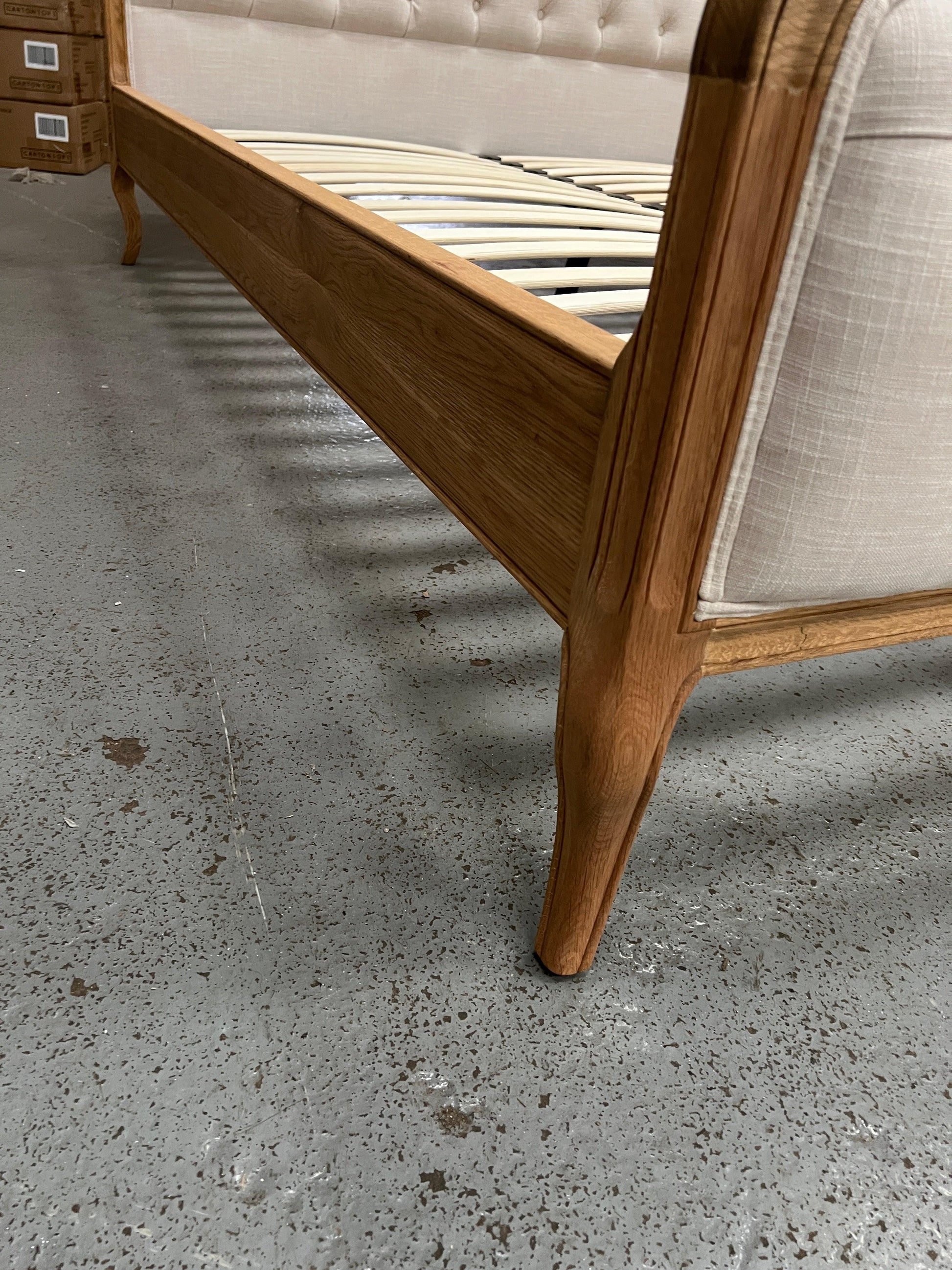 ELKSTONE MELLOW OAK
5ft Kingsize Bed Quality Furniture Clearance Ltd