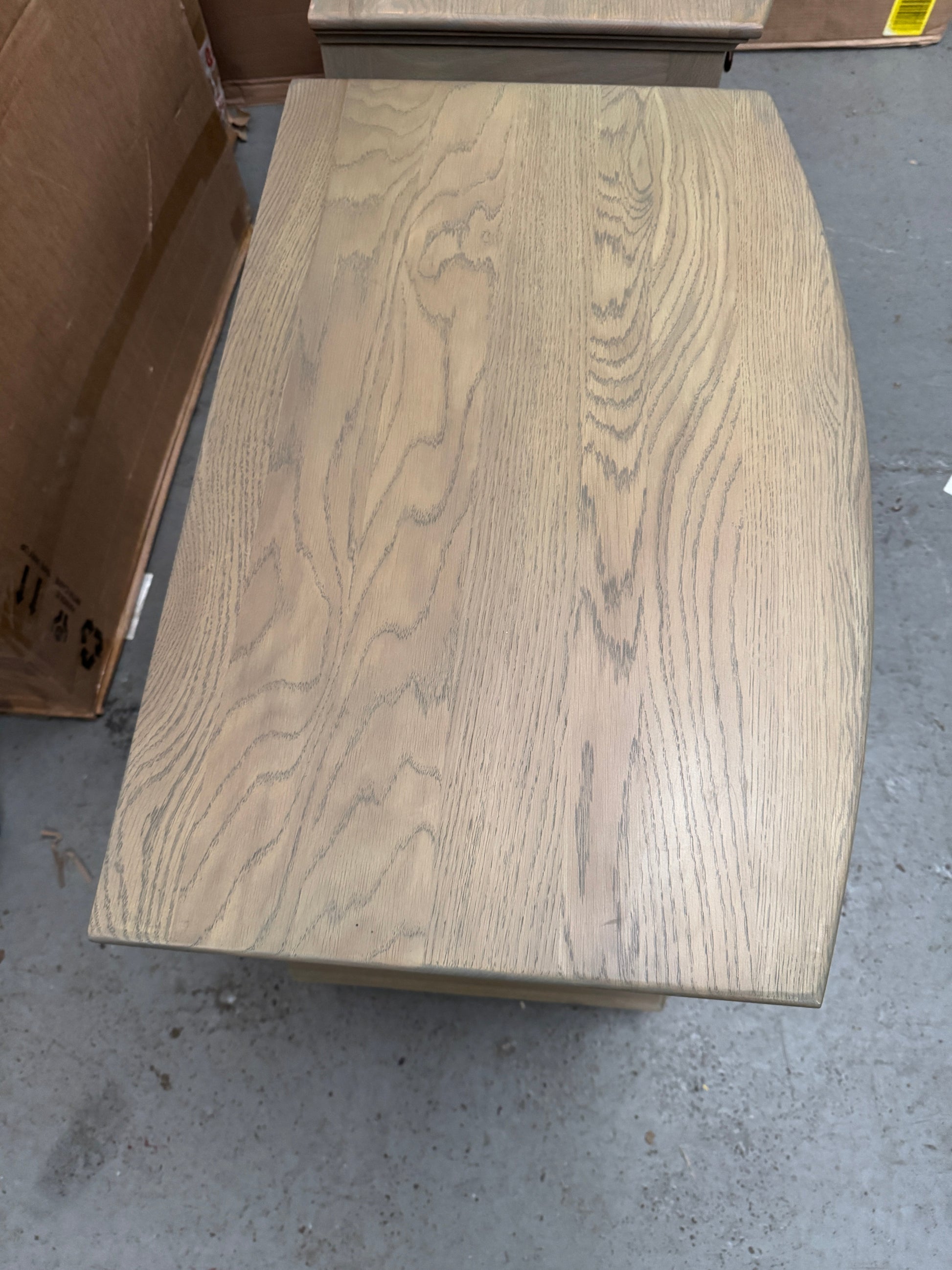 Set of 2 WINCHCOMBE SMOKED OAK
Winchcome Smoked Oak Wide 3 Drawer Bedside Quality Furniture Clearance Ltd