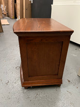 Load image into Gallery viewer, WINCHCOMBE DARK OAK
Winchcome Dark Oak 3 Drawer Wide Bedside Quality Furniture Clearance Ltd
