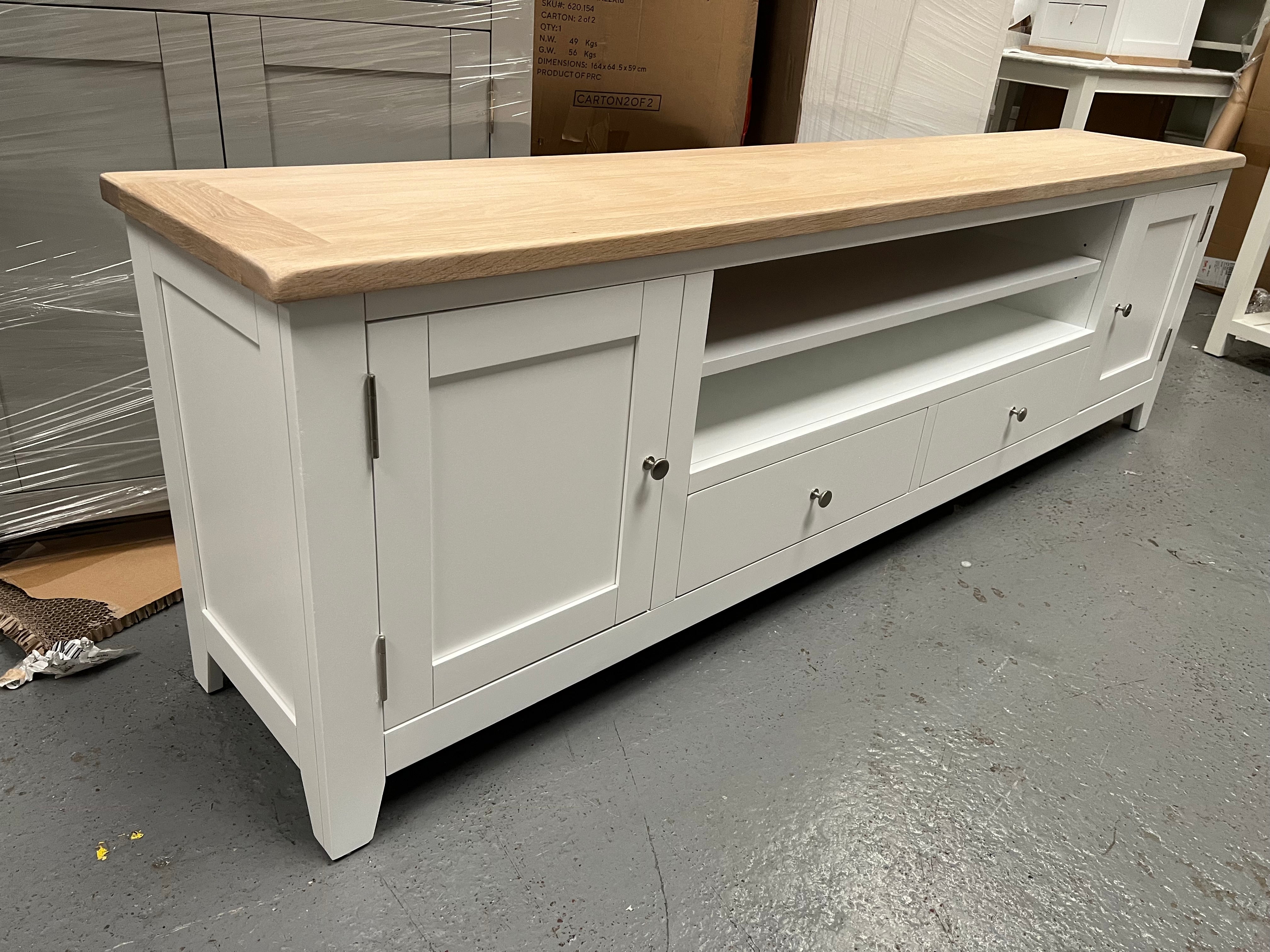 CHESTER PURE WHITE
XXL TV Stand up to 90" Quality Furniture Clearance Ltd