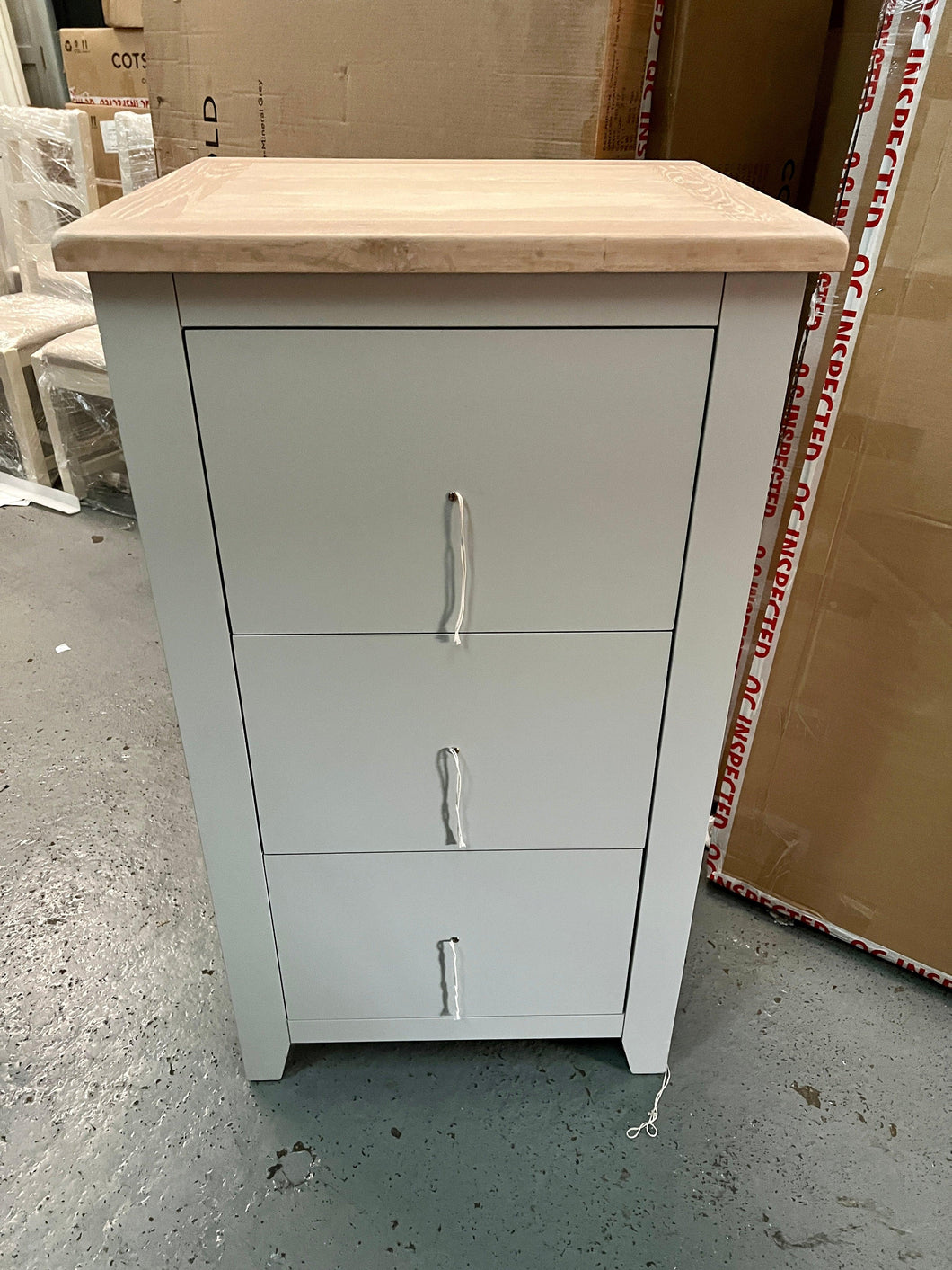 CHESTER DOVE GREY
3 Drawer Filing Cabinet Quality Furniture Clearance Ltd