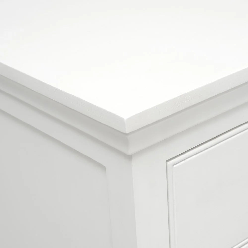 FAIRFORD SOFT WHITE
7 Drawer Wide Chest Quality Furniture Clearance Ltd