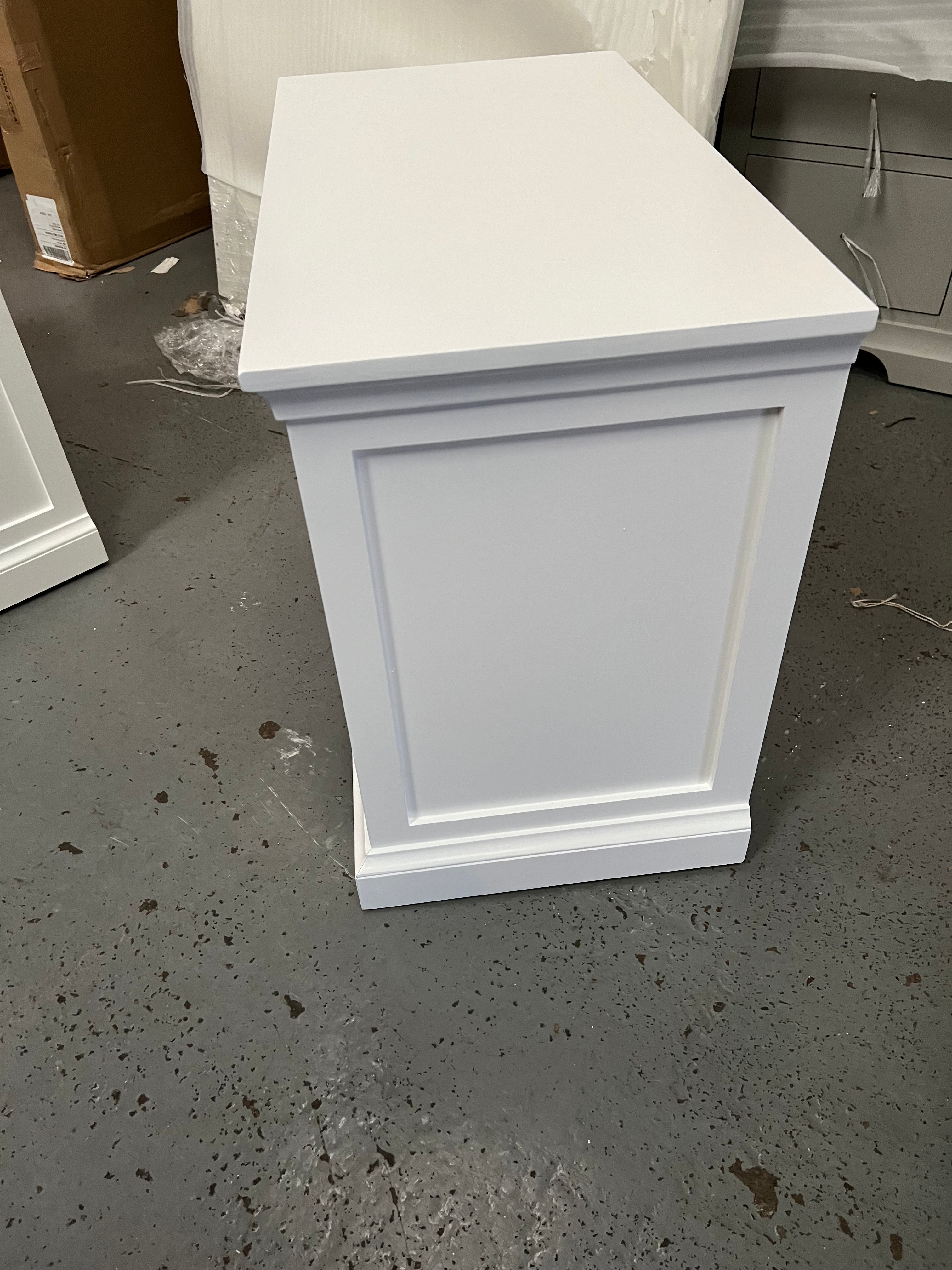 Set of 2 FAIRFORD SOFT WHITE
Large 3 Drawer Bedsides Quality Furniture Clearance Ltd