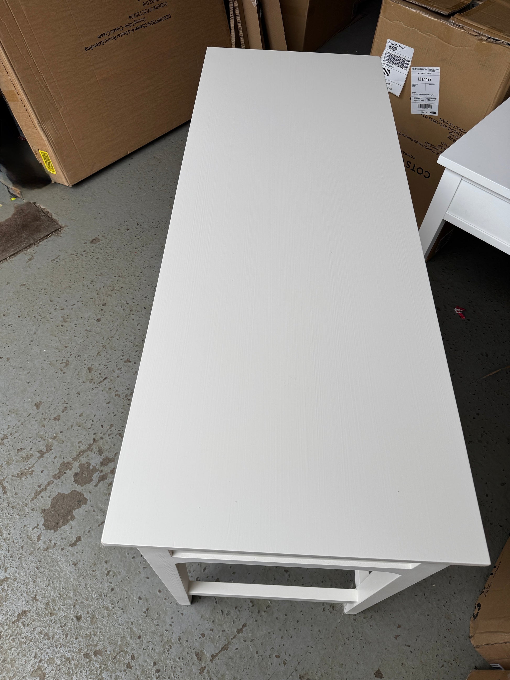 FAIRFORD SOFT WHITE
Dressing Table Quality Furniture Clearance Ltd