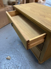 Load image into Gallery viewer, Set Of 2 ELKSTONE MELLOW OAK
Large 3 Drawer Bedside Quality Furniture Clearance Ltd
