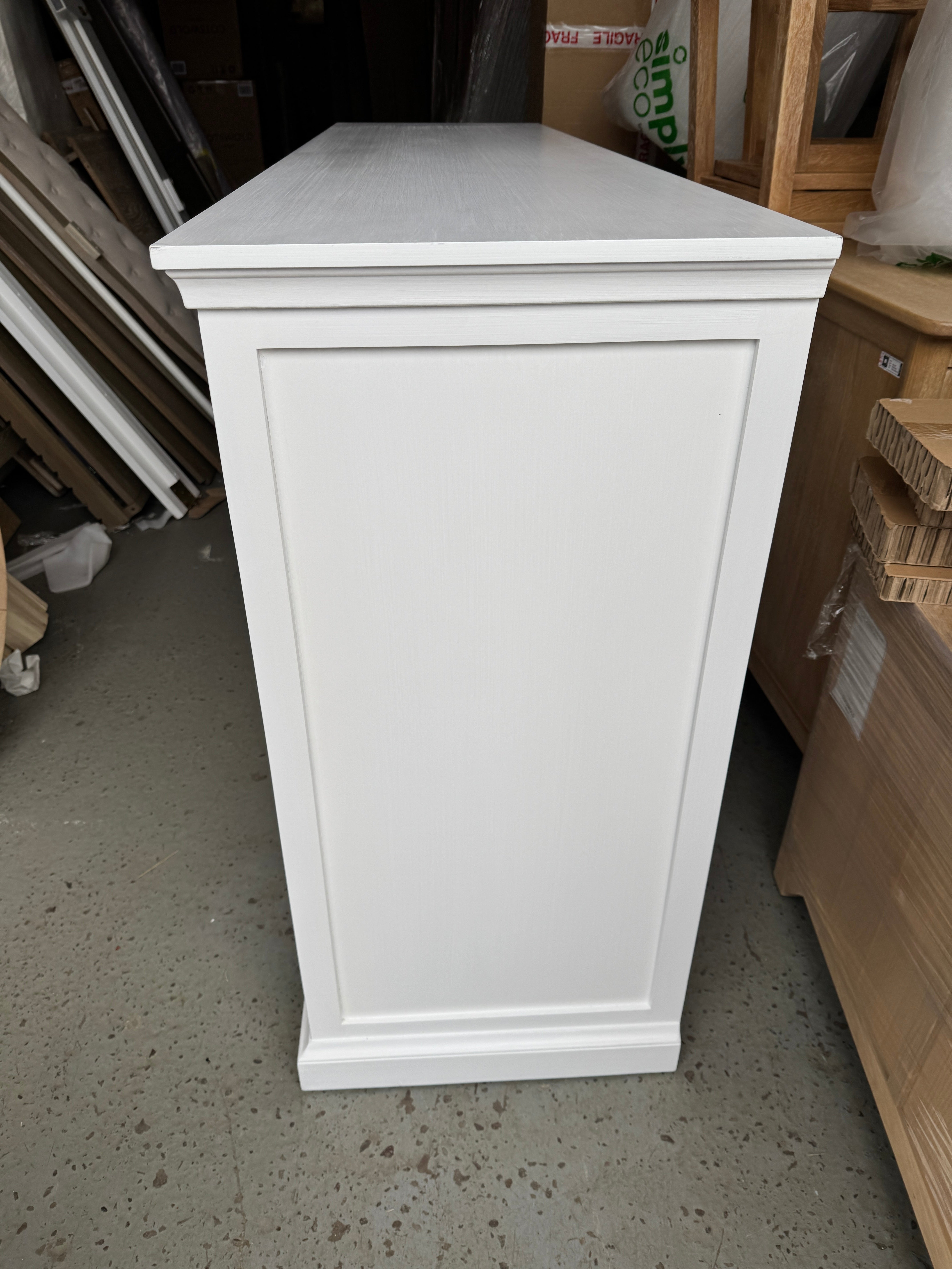 FAIRFORD SOFT WHITE
6 Drawer Large Chest Quality Furniture Clearance Ltd