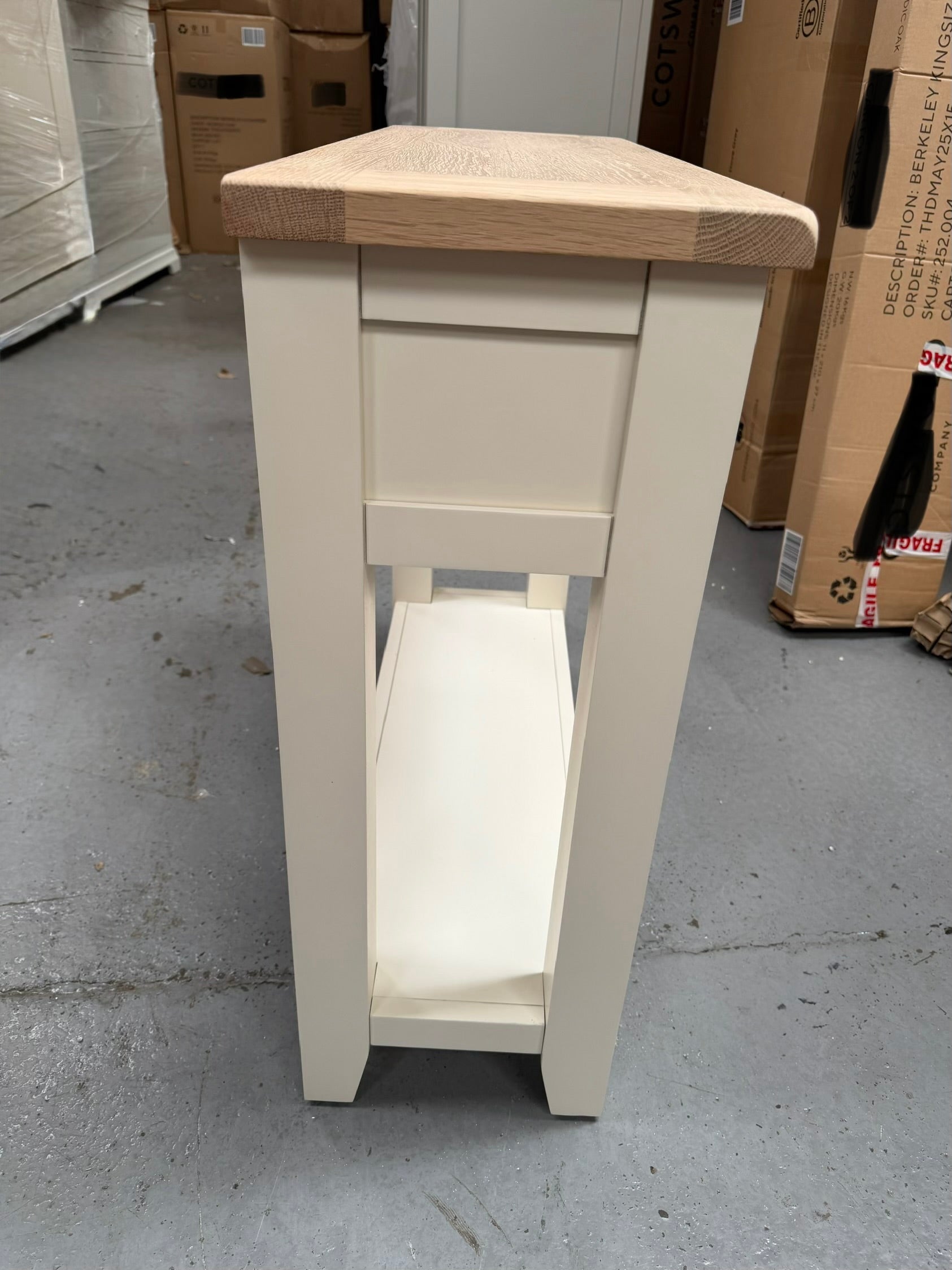 CHESTER CLASSIC CREAM
Small Console Table Quality Furniture Clearance Ltd
