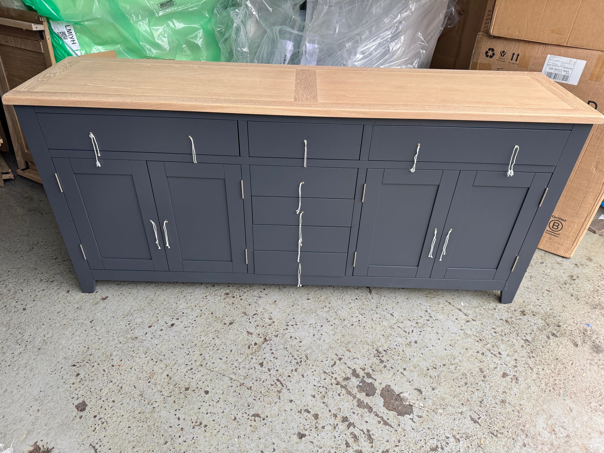 CHESTER CHARCOAL
Grand Sideboard Quality Furniture Clearance Ltd