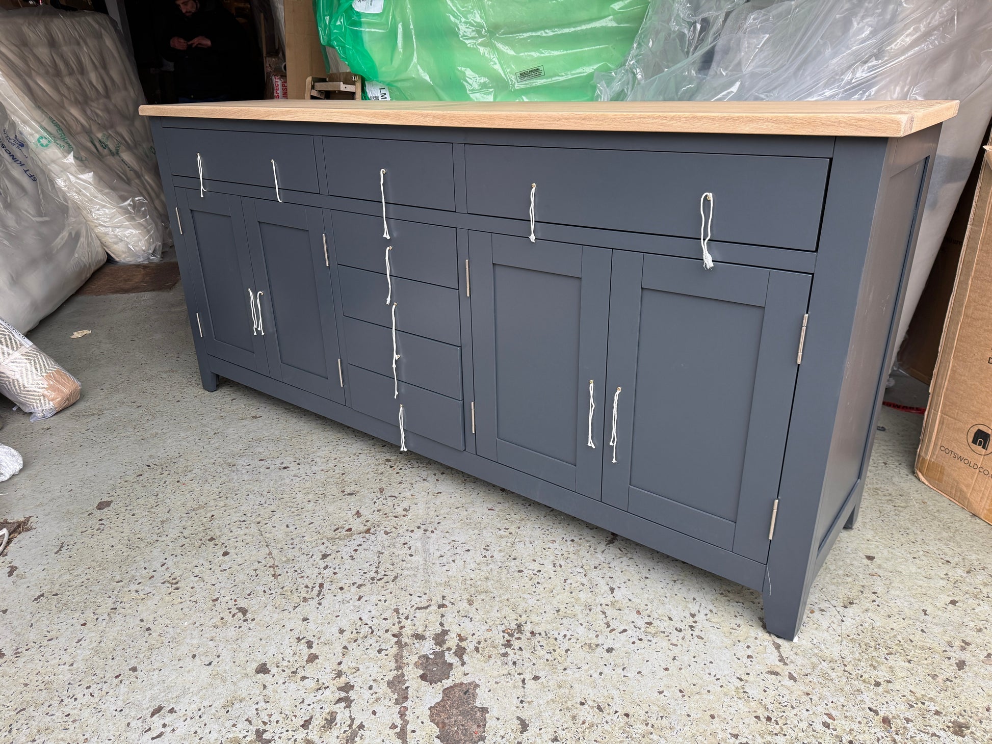 CHESTER CHARCOAL
Grand Sideboard Quality Furniture Clearance Ltd