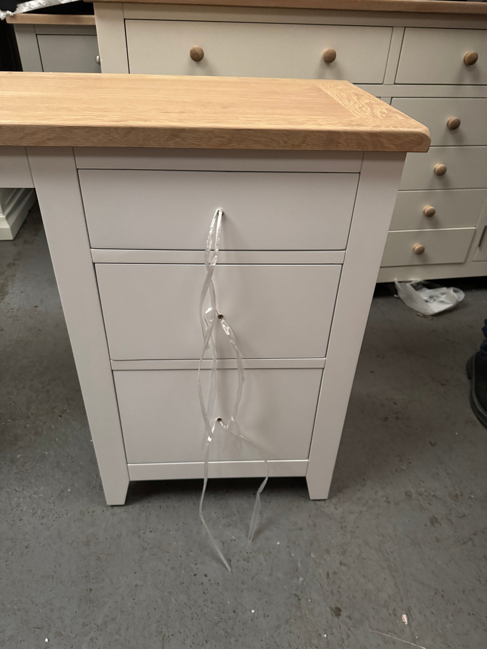CHESTER PURE WHITE Dressing Table Quality Furniture Clearance Ltd