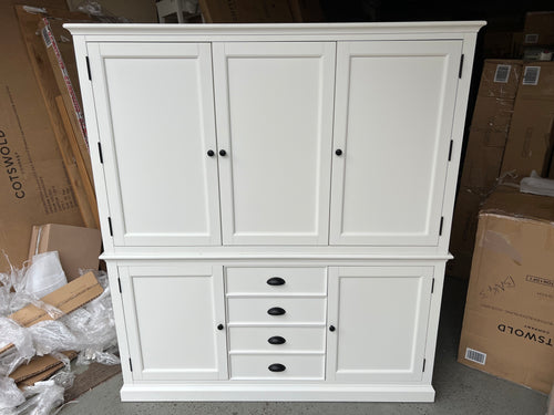 STOW WARM WHITE
Grand Triple Larder Quality Furniture Clearance Ltd