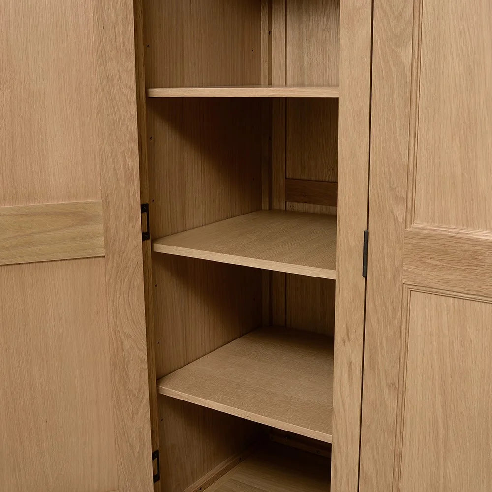 ELKSTONE MELLOW OAK
Triple Wardrobe Quality Furniture Clearance Ltd