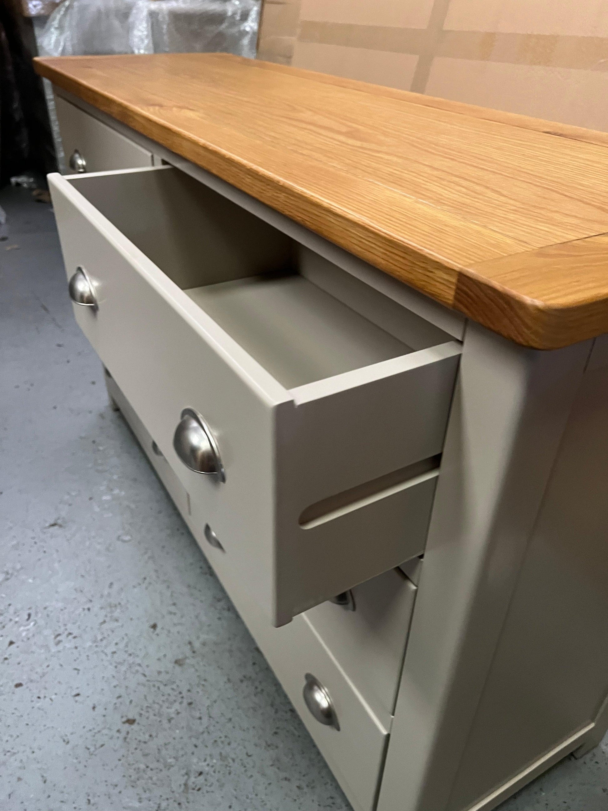 LUNDY STONE
6 Drawer Wide Chest Quality Furniture Clearance Ltd
