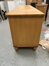 Load image into Gallery viewer, ELKSTONE MELLOW OAK
Large TV Stand up to 65&quot; Quality Furniture Clearance Ltd
