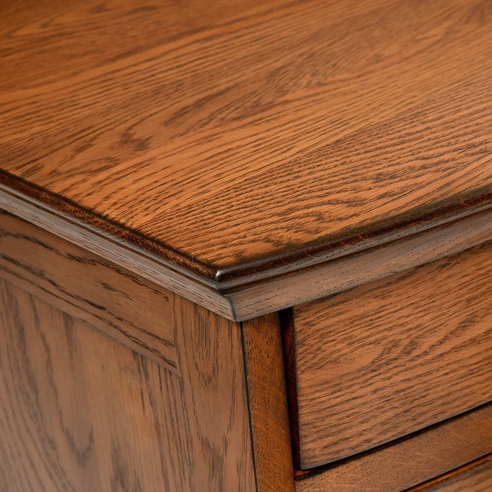 WINCHCOMBE DARK OAK
Vanity Tall Boy Quality Furniture Clearance Ltd
