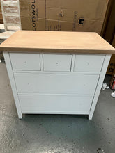 Load image into Gallery viewer, CHESTER PURE WHITE
5 Drawer Chest Quality Furniture Clearance Ltd
