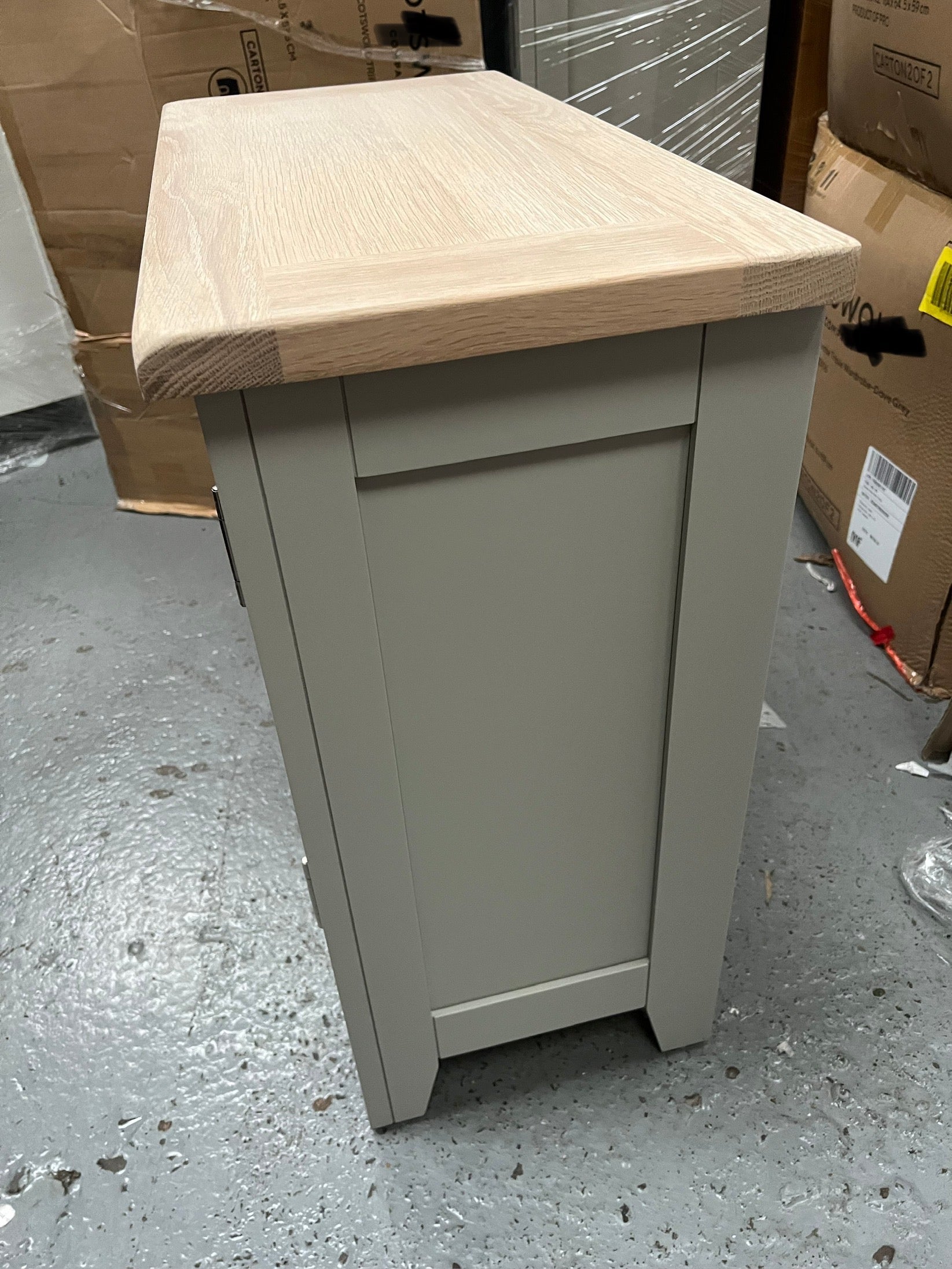 CHESTER DOVE GREY
Small Cupboard Quality Furniture Clearance Ltd