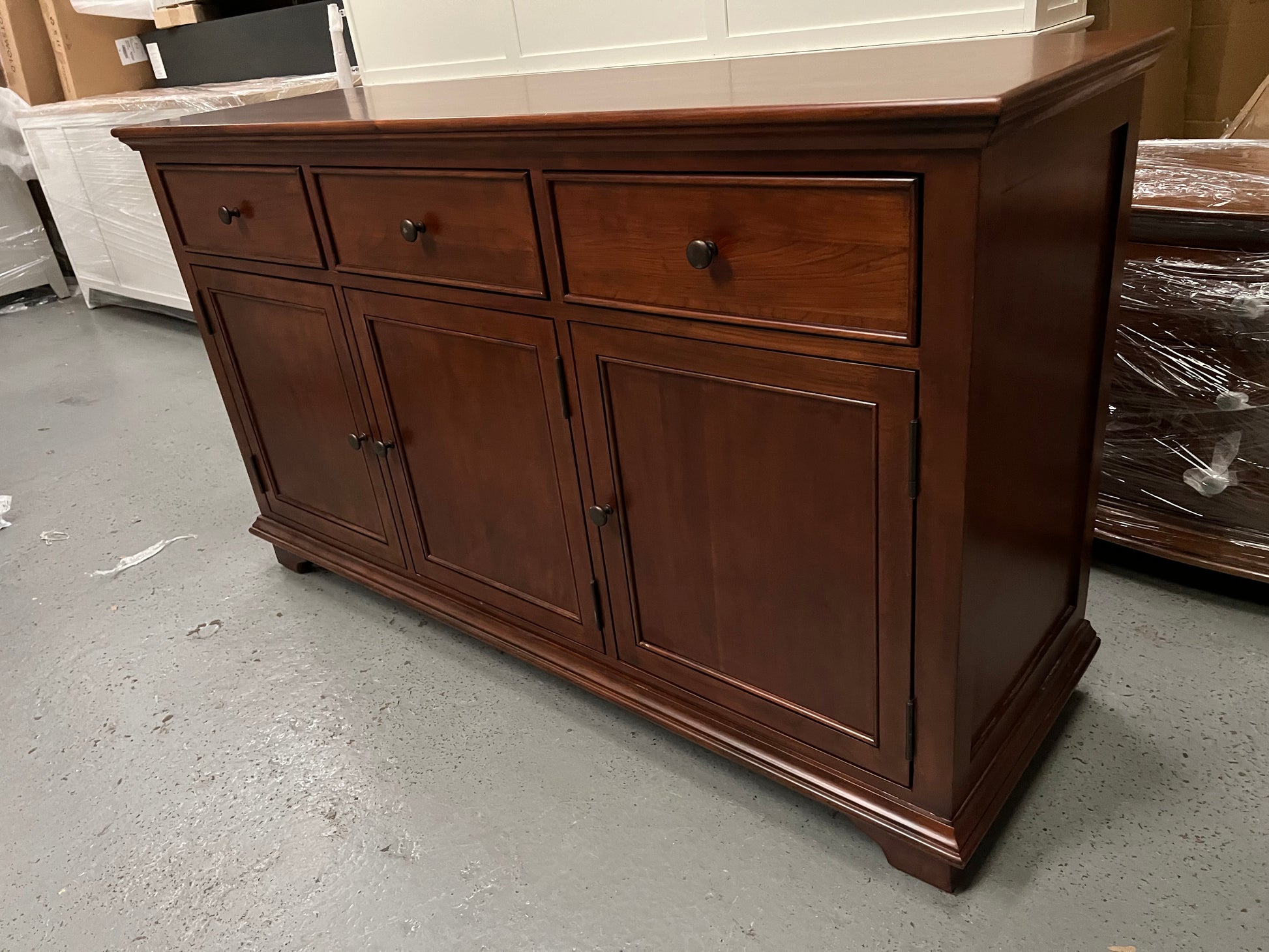 KINGHAM CHERRY
3 Door Sideboard Quality Furniture Clearance Ltd