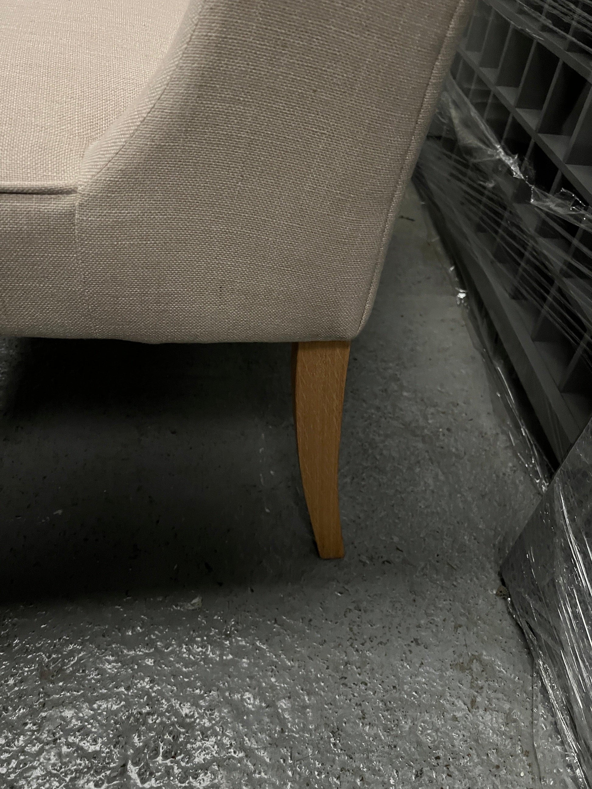 PADSTOW
Low Back Buttoned Bench - Stone Quality Furniture Clearance Ltd