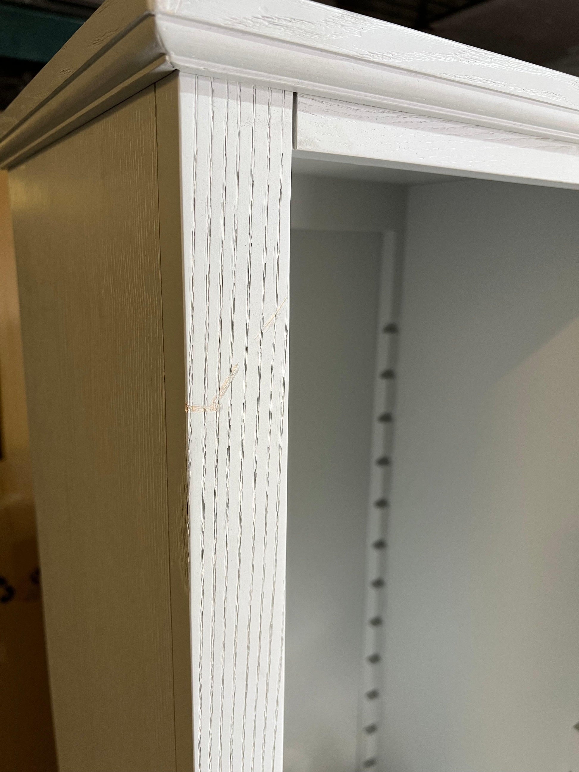 CHARLBURY MINERAL GREY
Grand Bookcase Quality Furniture Clearance Ltd