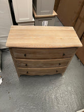 Load image into Gallery viewer, CAMILLE LIMEWASH OAK
3 Drawer Chest Quality Furniture Clearance Ltd
