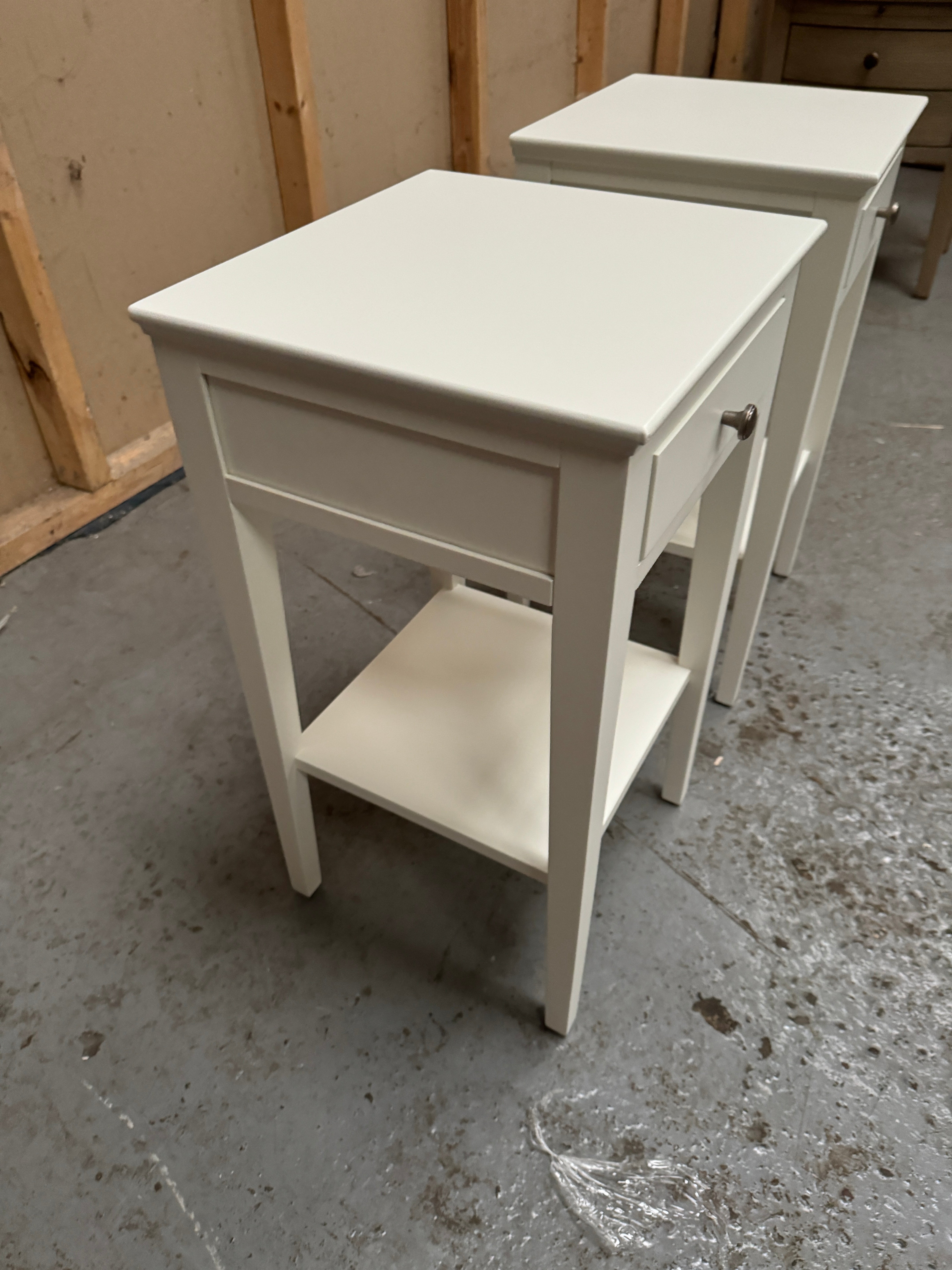 CHANTILLY WARM WHITE
Narrow Bedside Set of 2 Quality Furniture Clearance Ltd