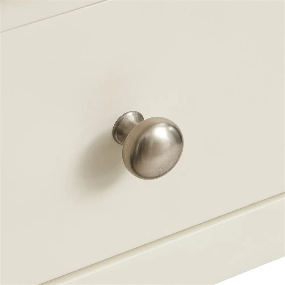 SIMPLY COTSWOLD CLASSIC CREAM
Pair of Bedside Tables Quality Furniture Clearance Ltd