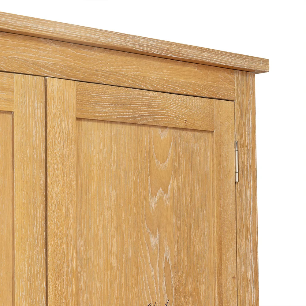 INGLESHAM WHITEWASH OAK
Quad Wardrobe Quality Furniture Clearance Ltd
