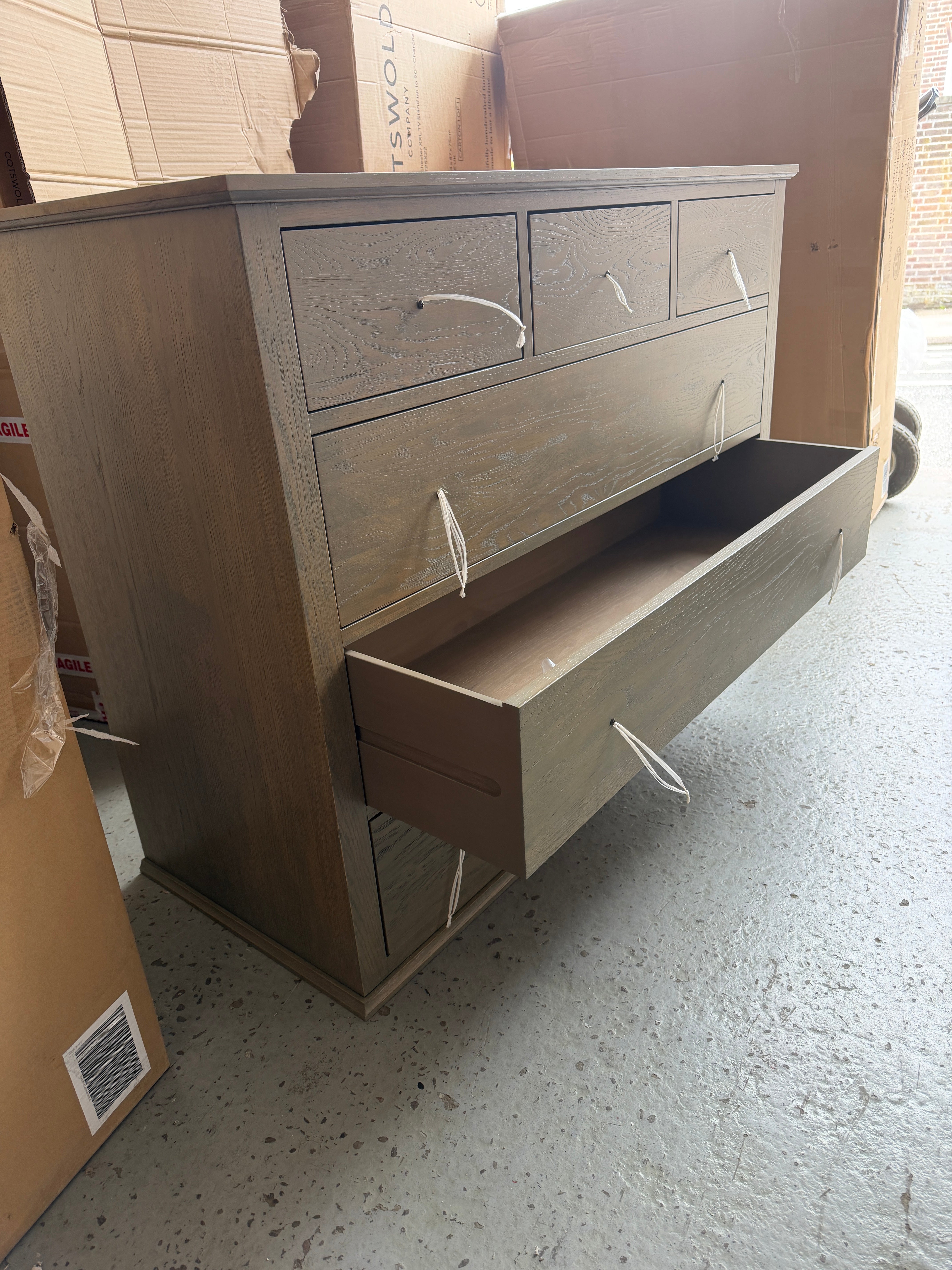 BIBURY SMOKED OAK
6 Drawer Chest of Drawers Quality Furniture Clearance Ltd