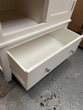 Load image into Gallery viewer, CHESTER PURE WHITE Open Petite Wardrobe Quality Furniture Clearance Ltd

