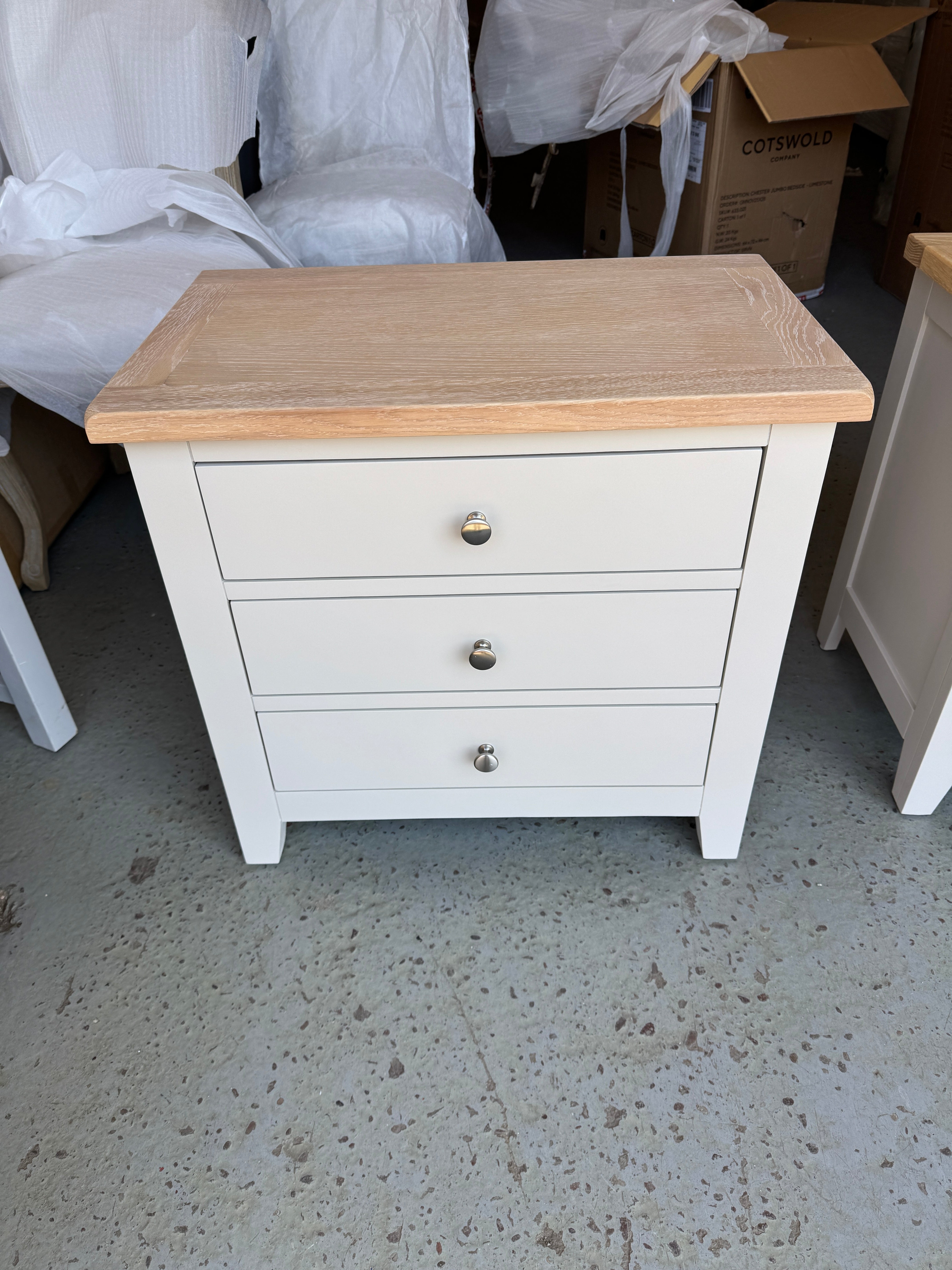 CHESTER LIMESTONE
Jumbo Bedside Table - set of 2 Quality Furniture Clearance Ltd