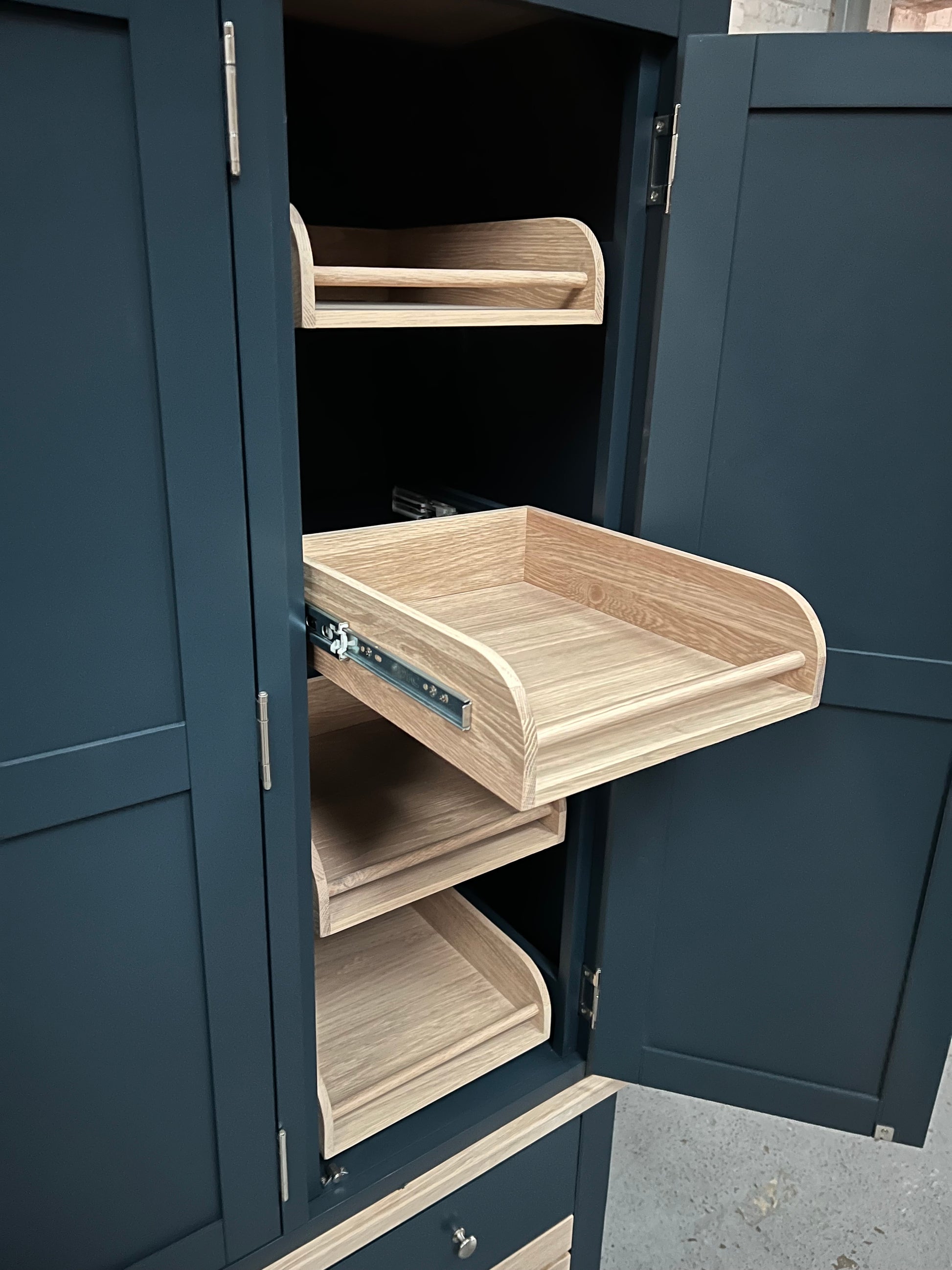 CHESTER MIDNIGHT BLUE
Triple Larder Quality Furniture Clearance Ltd