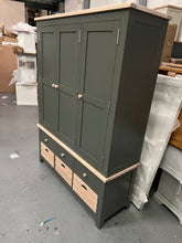 Load image into Gallery viewer, CHESTER FOREST GREEN
Triple Larder Quality Furniture Clearance Ltd
