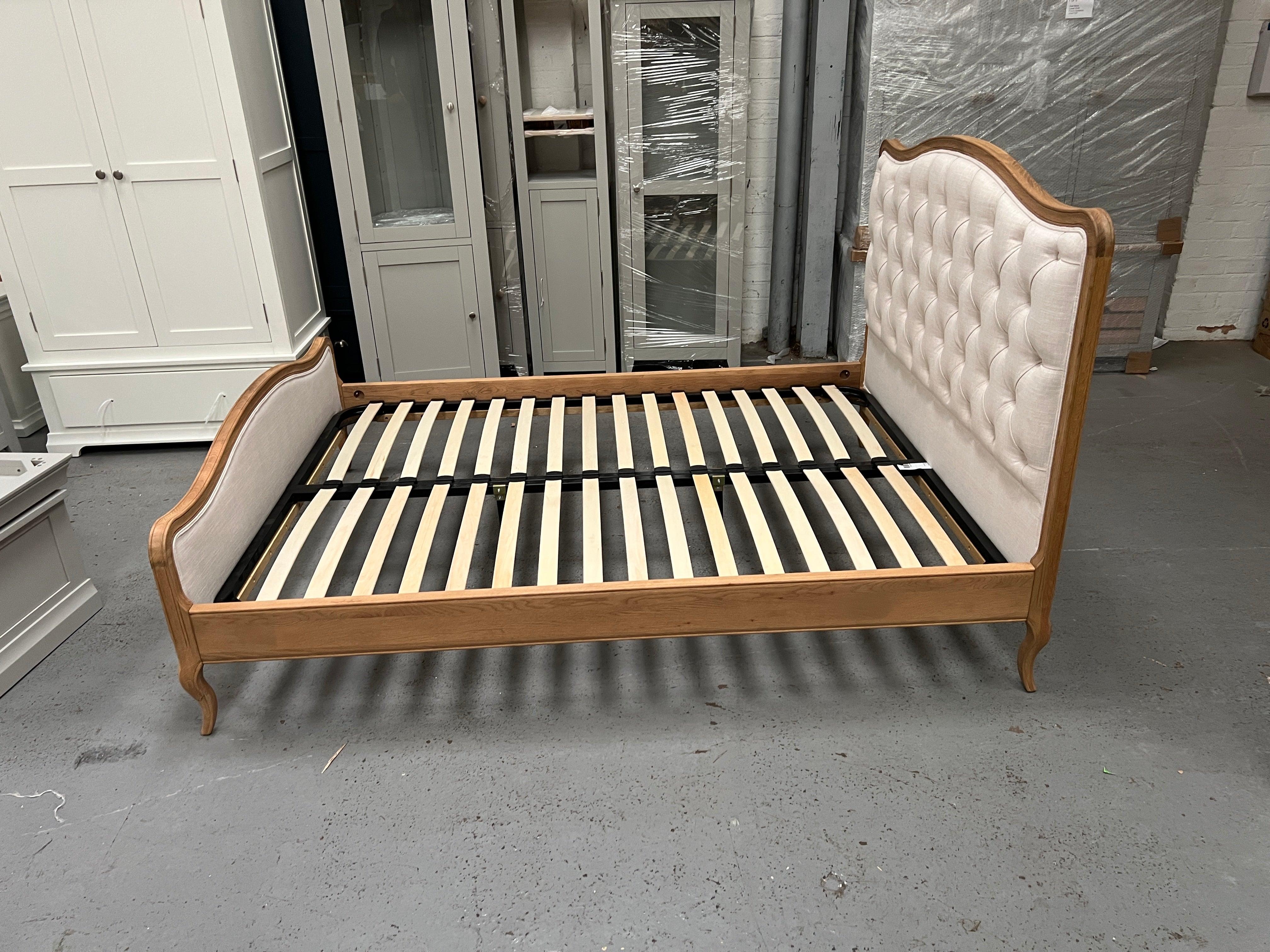 ELKSTONE MELLOW OAK
5ft Kingsize Bed Quality Furniture Clearance Ltd