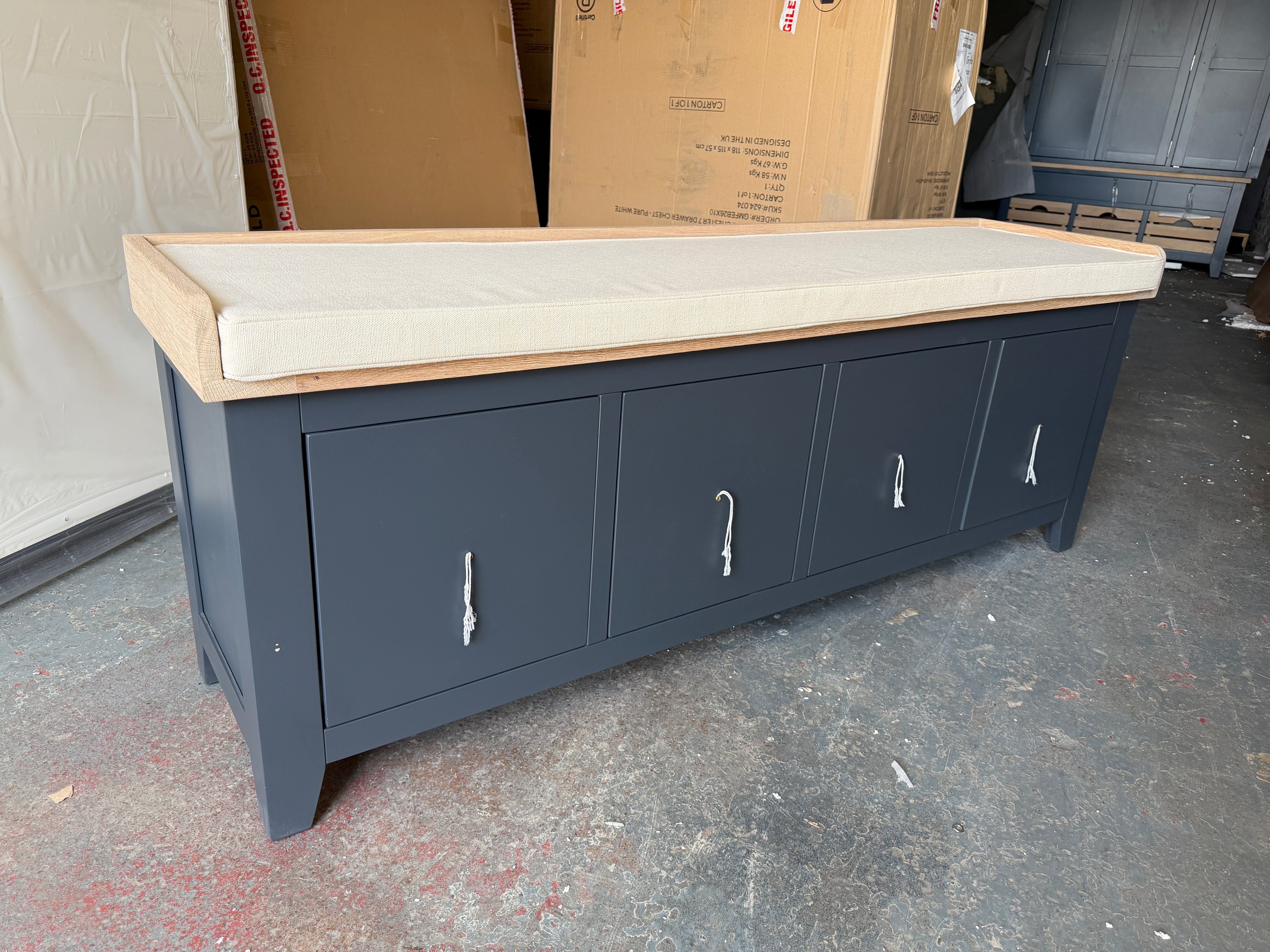 CHESTER CHARCOAL
4 Drawer Shoe Bench Quality Furniture Clearance Ltd
