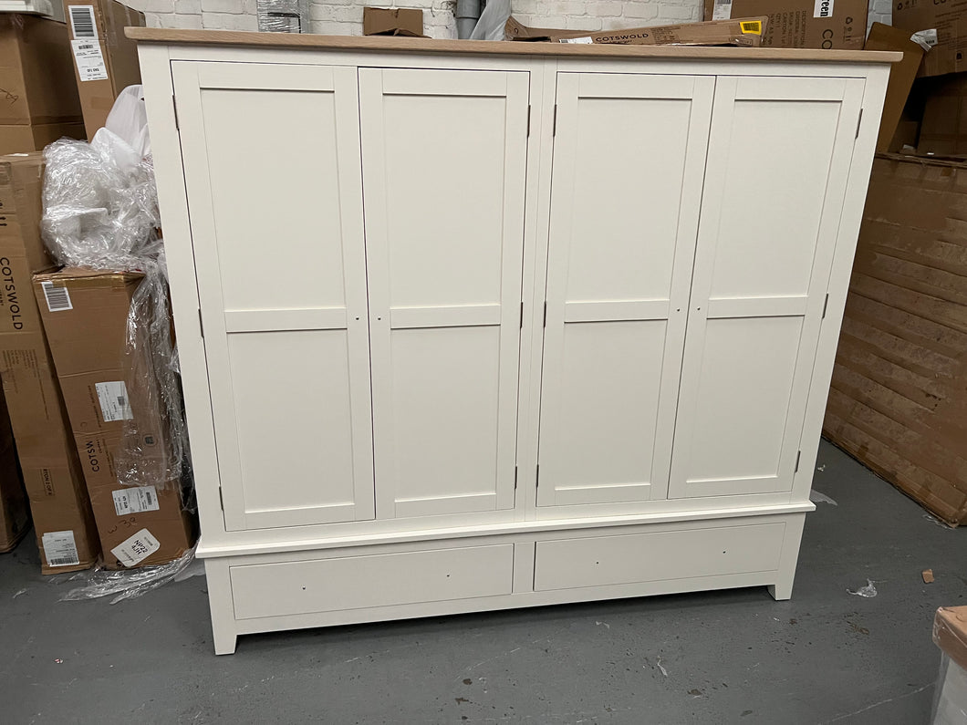 CHESTER CLASSIC CREAM
Four Door Wardrobe