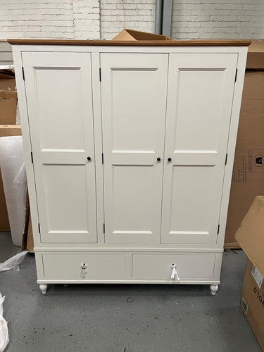 ELKSTONE PAINTED PARCHMENT
Triple Wardrobe Quality Furniture Clearance Ltd