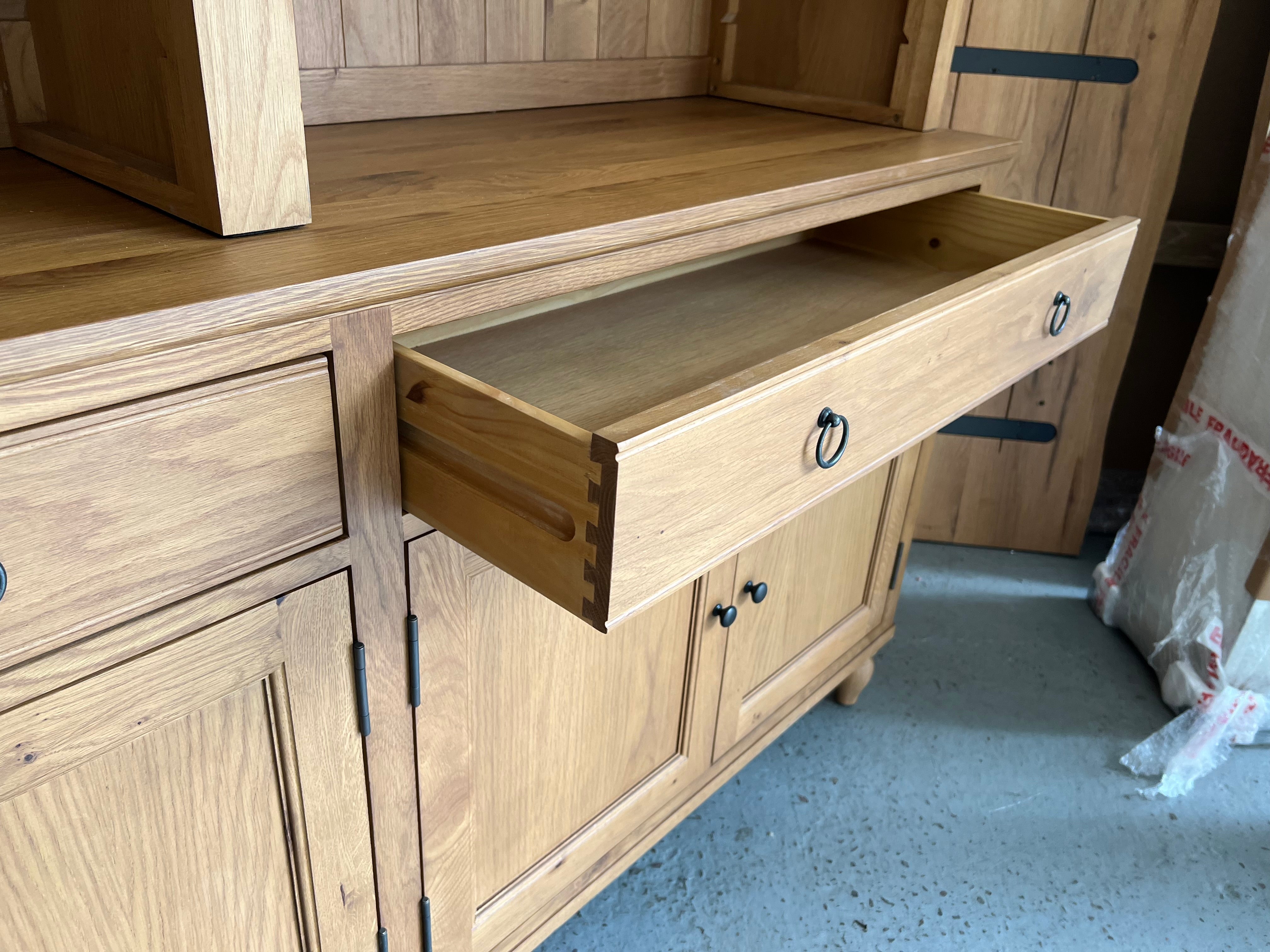 ELKSTONE MELLOW OAK
Grand Dresser Quality Furniture Clearance Ltd