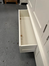 Load image into Gallery viewer, CHESTER CLASSIC CREAM
Four Door Wardrobe
