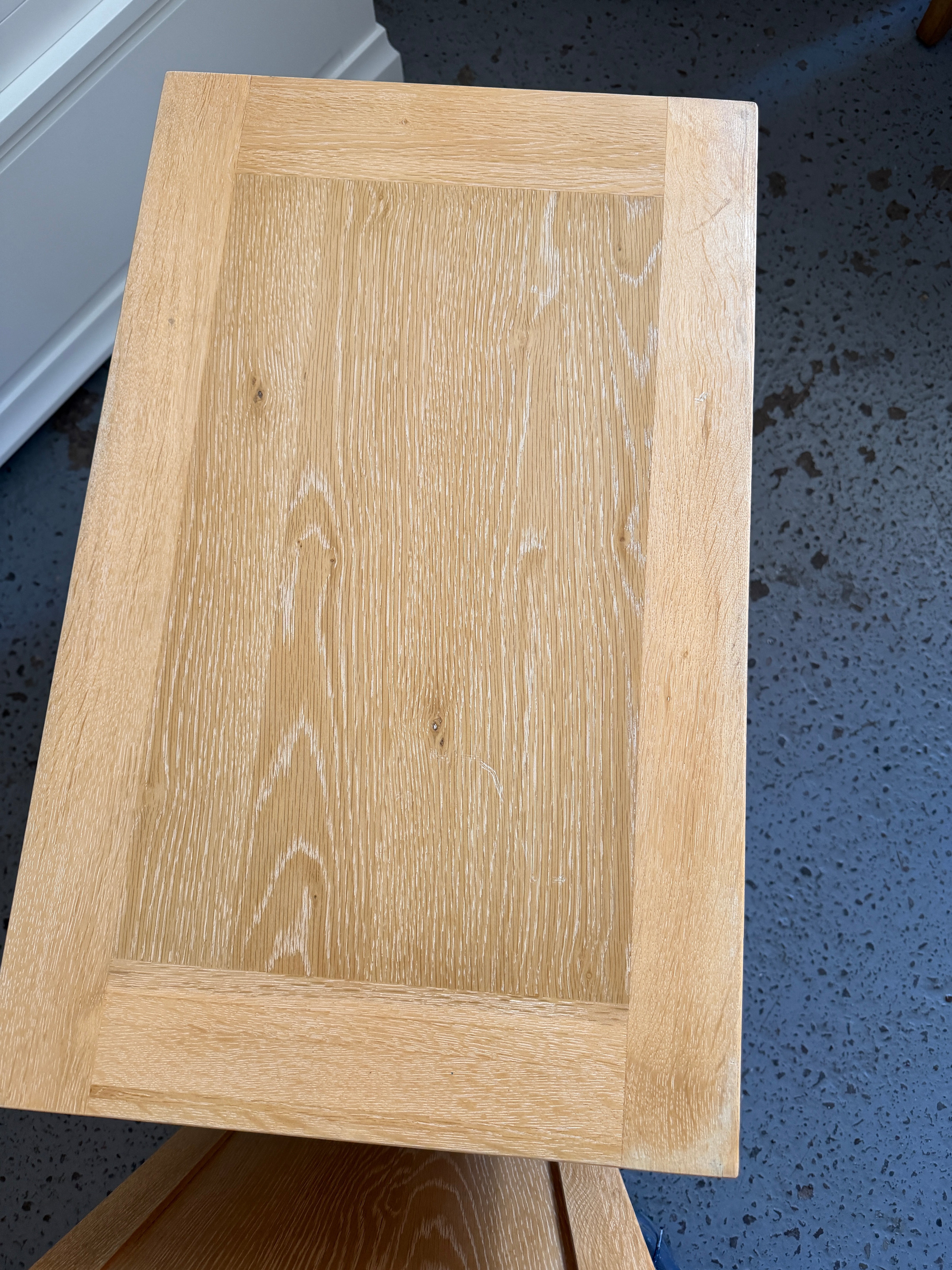 Set Of Two - INGLESHAM WHITEWASH OAK
Jumbo Bedside Table Quality Furniture Clearance Ltd