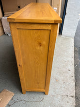 Load image into Gallery viewer, Oakland Rustic Oak 10 Drawer Chest Quality Furniture Clearance Ltd
