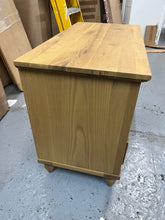 Load image into Gallery viewer, Set Of 2 ELKSTONE MELLOW OAK
Large 3 Drawer Bedside Quality Furniture Clearance Ltd
