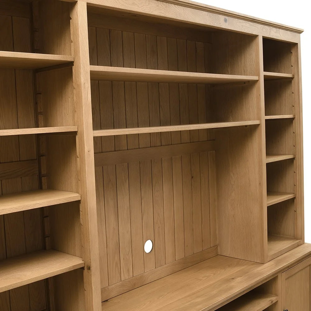 ELKSTONE MELLOW OAK
TV and Media Storage Unit Quality Furniture Clearance Ltd