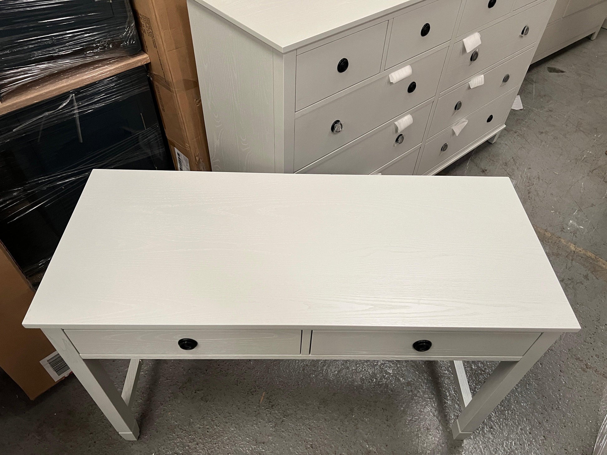 CHARLBURY MINERAL GREY
Dressing Table Quality Furniture Clearance Ltd
