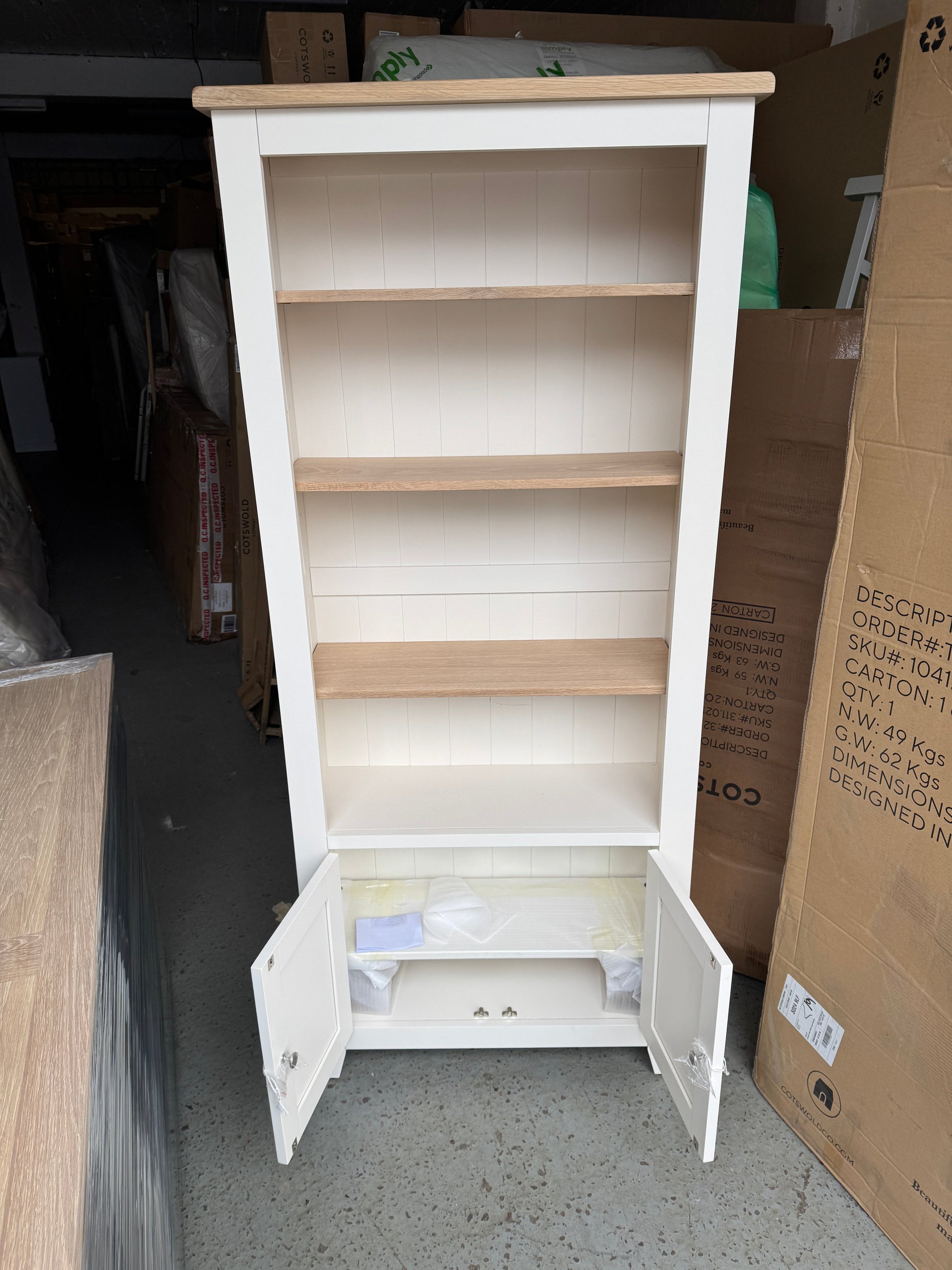 CHESTER CLASSIC CREAM
Alcove Display Cabinet Quality Furniture Clearance Ltd
